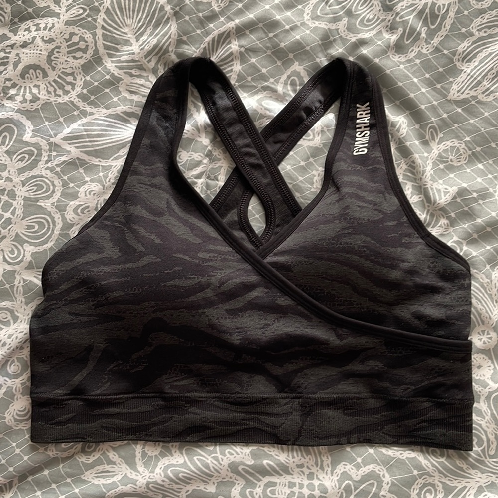 Gmshark Adapt Animal Bra 🦓 🖤